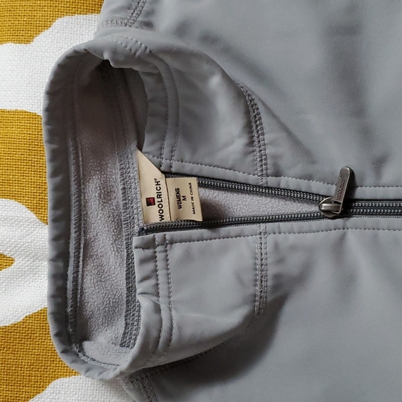 Woolrich Size Medium Fleece Lined Softshell Windbreaker Jacket Gray Womens - Picture 2 of 8